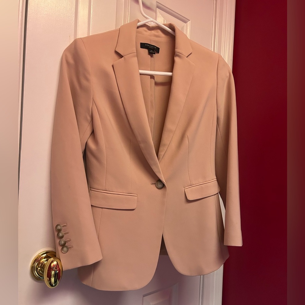 Ann Taylor Petite Blazer in Soft Pink